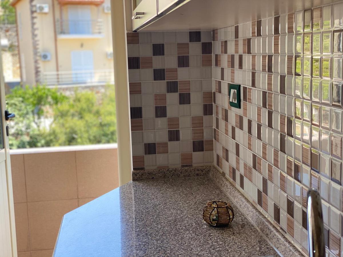 88 Apartment Himare Luaran gambar