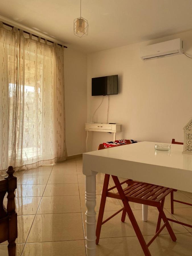 88 Apartment Himare Luaran gambar