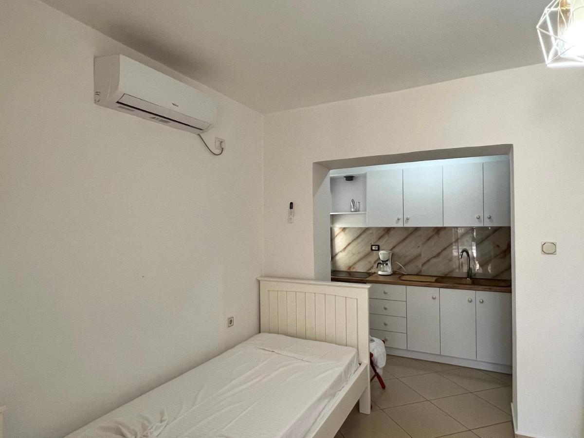 88 Apartment Himare Luaran gambar
